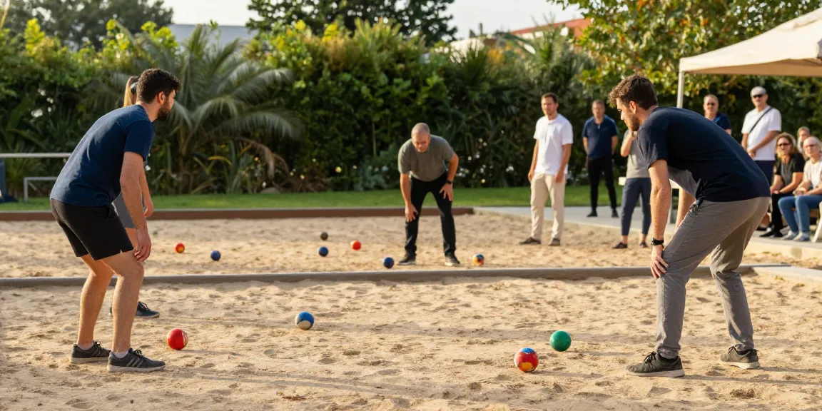 Suasana pertandingan petanque di fopikotabalikpap.org dengan pemain berkompetisi dan pengunjung mendukung.
